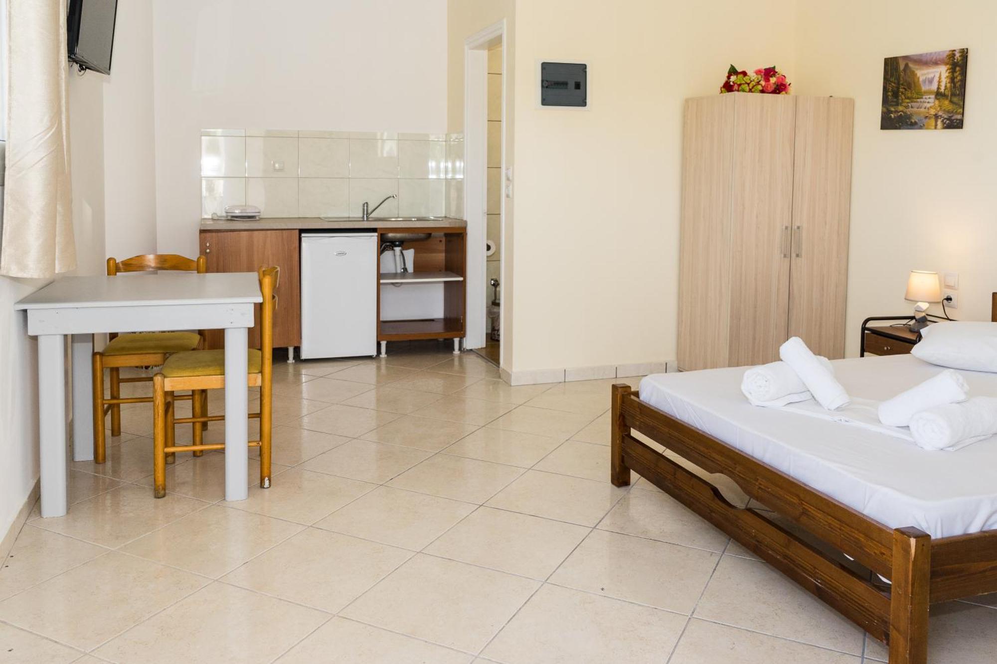 Laganas Strip Mall Apartments Dış mekan fotoğraf
